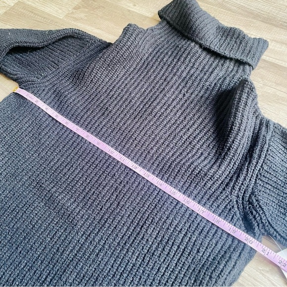 For the Republic Black Oversized Turtleneck Sweater XS NWT NEW! - Picture 7 of 9